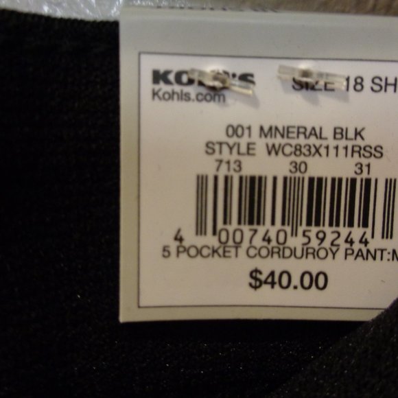 Croft & Barrow Women's Black Corduroys Size 18 Short NWT Mid Rise Straight - Picture 10 of 12